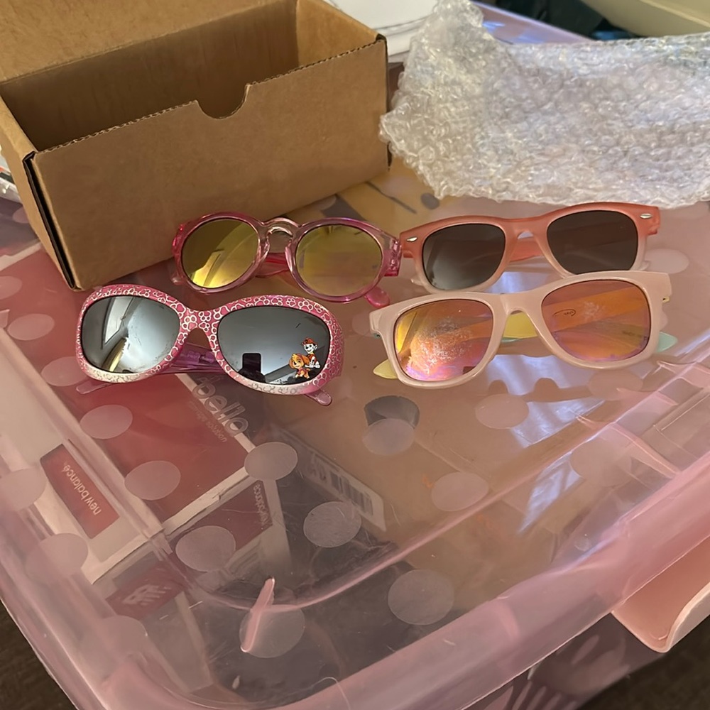 Toddler sunglasses - set of 4